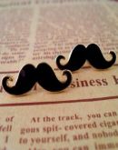 Brincos Lovely Mustache